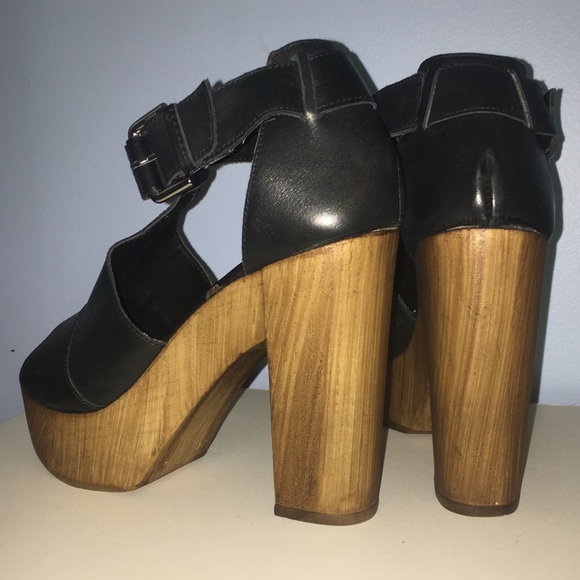 L’Intervalle Black Platform Heels - Picture 3 of 3